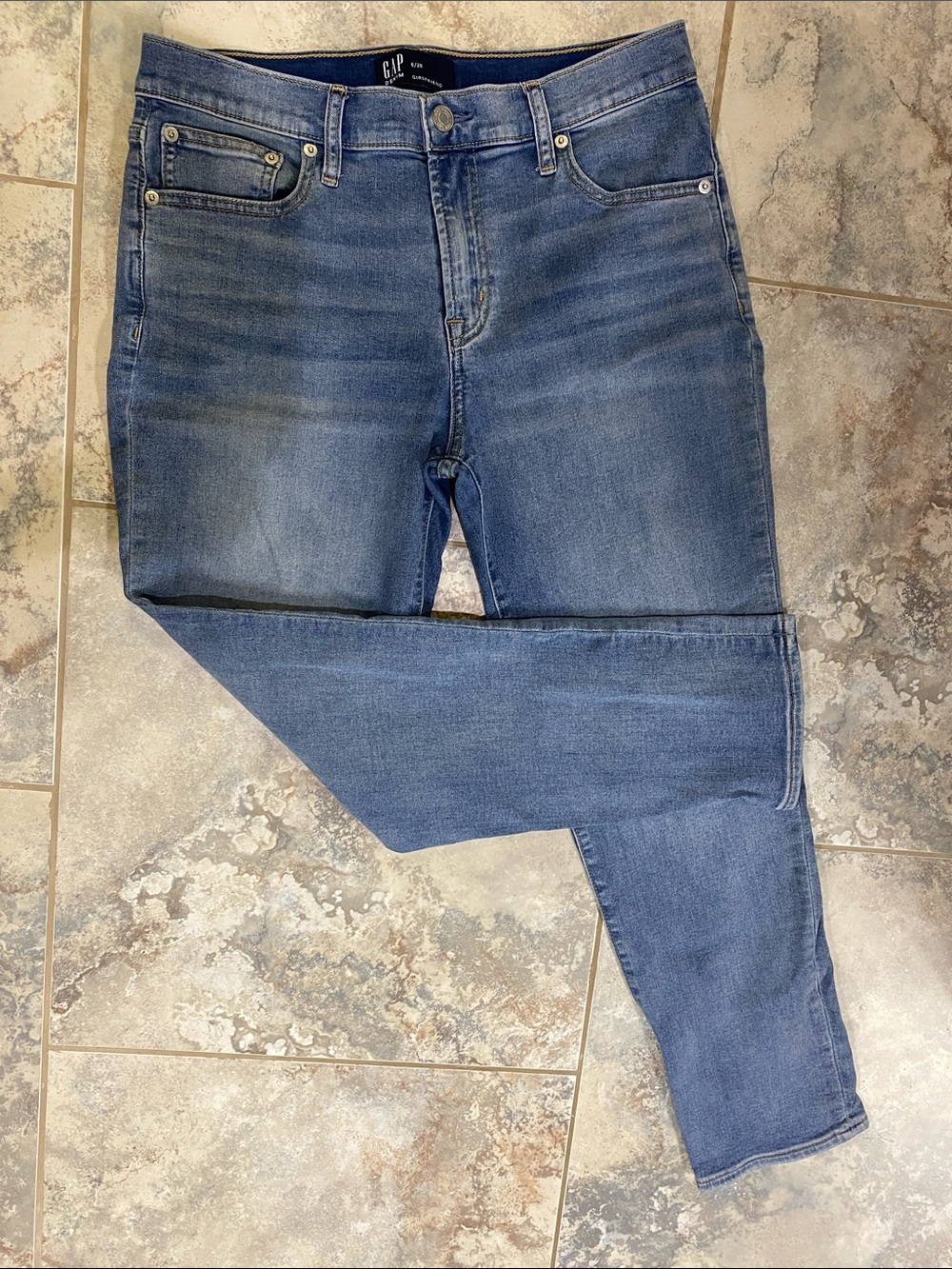 GAP Women's Slim Straight Jeans in Medium Blue
